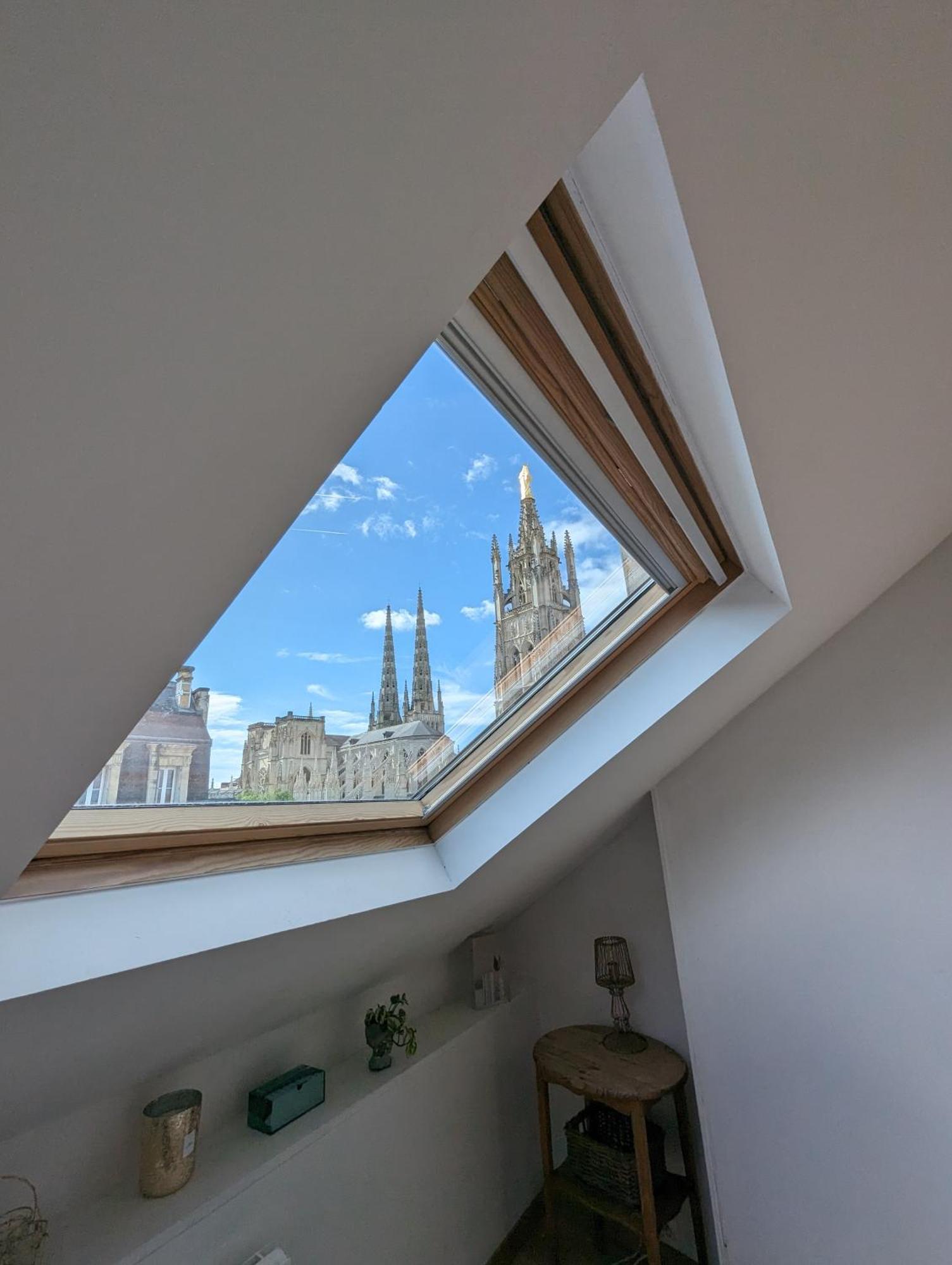 Cocon Lumineux Sous Les Toits De Bordeaux Apartment ภายนอก รูปภาพ